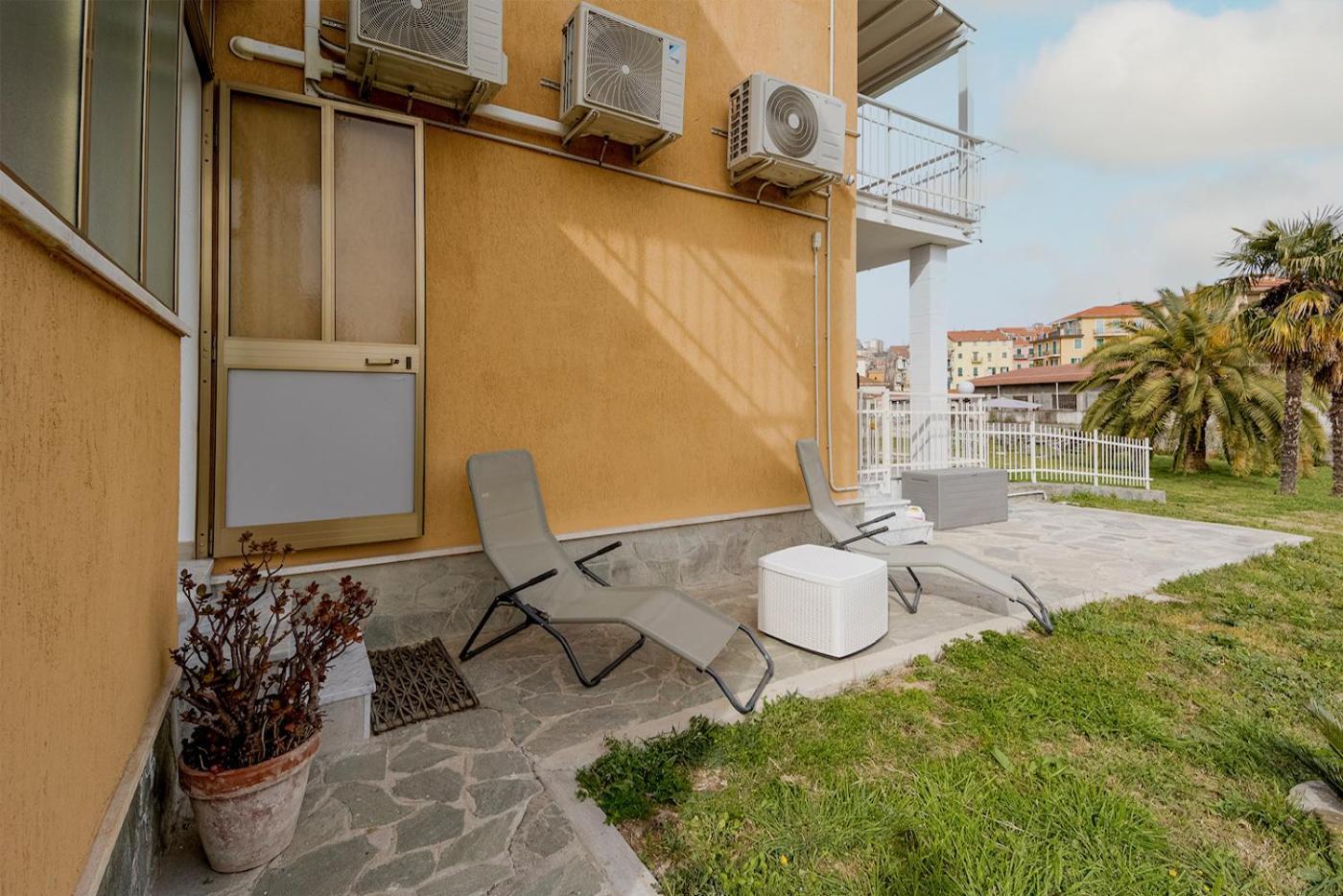 Il Gattino Di Porto - Apt 3 - Monolocale Veranda Piscina Imperia Exterior photo