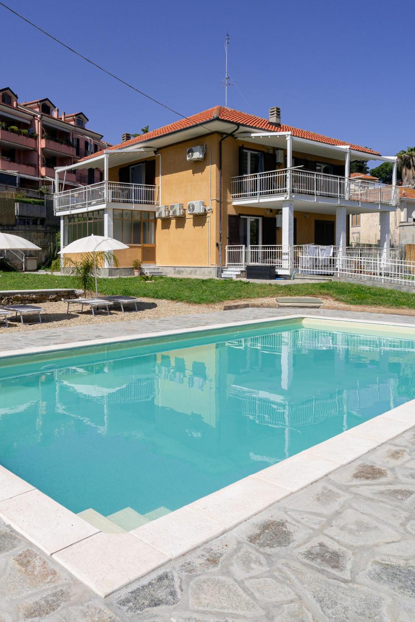 Il Gattino Di Porto - Apt 3 - Monolocale Veranda Piscina Imperia Exterior photo